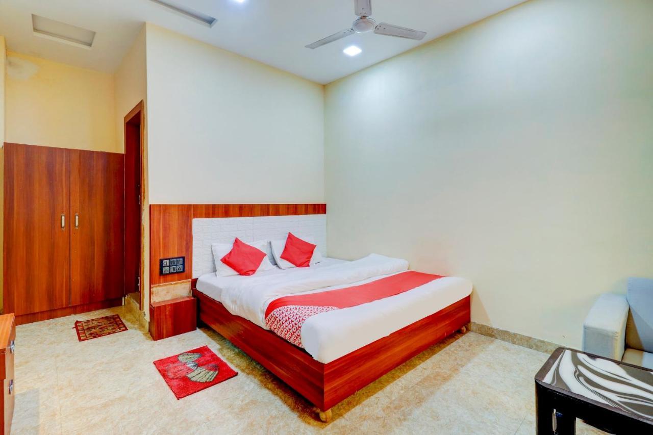 Oyo Flagship 73009 Hotel City Inn Dayal Bagh Bagian luar foto